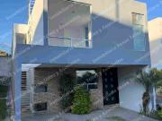 Casa en Venta en Fraccionamiento Lomas Del Valle, sobre... Casa en Venta en Fraccionamiento Lomas Del Valle, sobre...