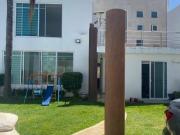 CASA EN VENTA EN FRACCIONAMIENTO LOMAS TETELA...