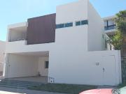 CASA EN VENTA EN FRACCIONAMIENTO MIRAVALLE