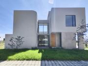 CASA EN VENTA EN FRACCIONAMIENTO MONTERREAL, CHOLULA...