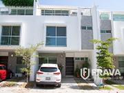 Casa en venta en Fraccionamiento Natura, Zapopan, Jalisco