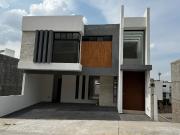 Casa en Venta en Fraccionamiento Orense Residencial...