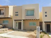 CASA EN VENTA EN FRACCIONAMIENTO PORTALES LOS CABOS BAJA...