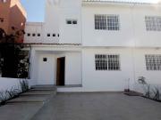 CASA EN VENTA EN FRACCIONAMIENTO PRIVADO ACACIAS TERAN