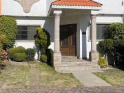 CASA EN VENTA EN FRACCIONAMIENTO PRIVADO BUGAMBILIAS...