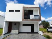 Casa en venta en fraccionamiento punto sur