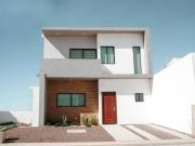 CASA EN VENTA EN FRACCIONAMIENTO RESIDENCIAL CON...