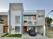 CASA EN VENTA EN FRACCIONAMIENTO RESIDENCIAL KINARA,...