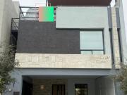 CASA EN VENTA EN FRACCIONAMIENTO RINCON DE LA SIERRA