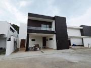 CASA EN VENTA EN FRACCIONAMIENTO ROYAL CAMPESTRE