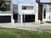 Casa en venta en fraccionamiento Valdivia 2