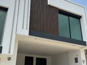 Casa en venta en fraccionamiento valle dorado Tuxtla...