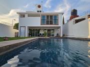 Casa en Venta en Fraccionamiento Vergeles de Oaxtepec,...