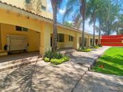 CASA EN VENTA EN FRACCIONAMIENTO VILLAS DEL MESON...