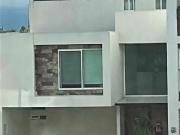 Casa En Venta En Fraccionamiento Zona Angelópolis, Paseo...