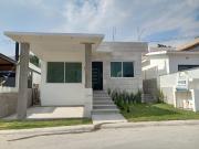 CASA EN VENTA EN FRACCIONAMIETO LOMAS DE COCOYOC MORELOS