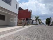 CASA EN VENTA EN FRACCTO. EL SAUCEDAL ATRAS DE PASEO...
