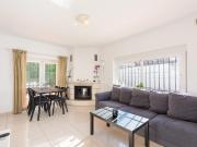 Casa en venta en Fuengirola, Los Boliches. Villa en Los...