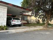 Casa en venta en Fuentes del Valle, Cancún, Nuevo León