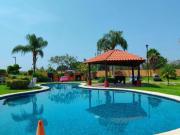 CASA EN VENTA EN GARZA AZUL UNA PLANTA alberca y...