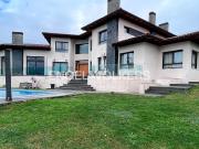 Casa en venta en Gijón, Somió. Magnífica vivienda de...
