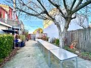 Casa en venta en Girona, de 160 m² 2 habitaciones por...