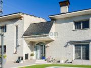 Casa en venta en Girona, Palau. CASA ESQUINERA EN TORRES...