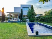Casa en venta en Girona, Palau. Casas.