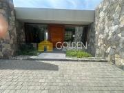 Casa en Venta en Golf de Manquehue. /. Punta de Aguilas