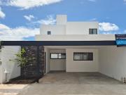 Casa en Venta en Gran San Pedro Cholul con habitación en...