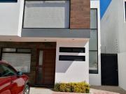 Casa en venta en Grand Juriquilla con acabados de lujo