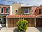 CASA EN VENTA EN GUADALAJARA