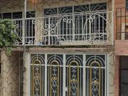 Casa en Venta en Guadalajara, Cerca de Servicios en...