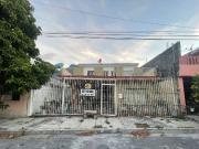 Casa en venta en Guadalupe, Monterrey, Nuevo León
