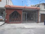 CASA EN VENTA EN GUADALUPE MUY CERCA DE AVE. RUIZ...