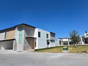 Casa en Venta en Habita II, Saltillo: Moderna y...