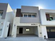 Casa en venta en Hacienda Agua Caliente. Cerca de...