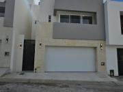 Casa en venta en Hacienda Agua Caliente, Tijuana, Baja...