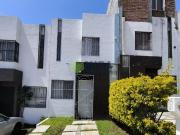 CASA EN VENTA EN HACIENDA CIPRES, CON RECÁMARA EN PLANTA...