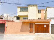 Casa en Venta en Hacienda de Echegaray, Naucalpan de...