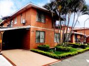 casa en venta en hacienda el castillo. Cod V16447