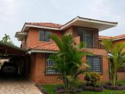 casa en venta en hacienda el castillo. Cod V6996