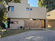 Casa en venta en housing en Villa Belgrano