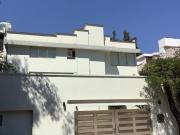 CASA EN VENTA EN INTERLOMAS REMODELADA Oportunidad Única