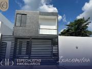 Casa en Venta en Ixtacomitán con Amplios Espacios y...