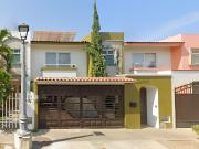 CASA EN VENTA EN LA COLONIA FLUVIAL VALLARTA EN PUERTO...