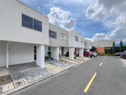 Casa En Venta En Jamundi En Ciudad Country V213702