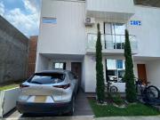 Casa En Venta En Jamundi V98591