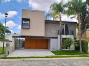 Casa en venta en Jardín Real Coto 11