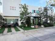 Casa en Venta en Jardín Real, Coto 8